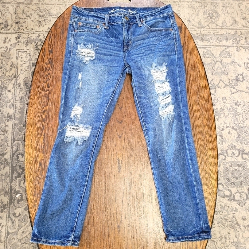 American Eagle Slouchy Distressed Medium Wash Jeans size women's 4 Regular